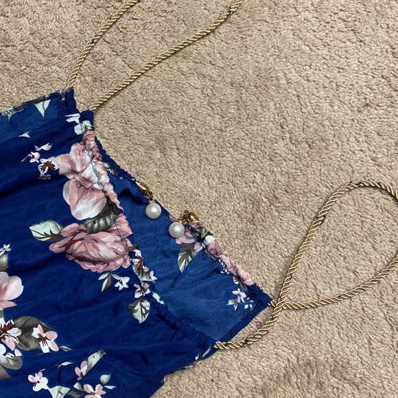 Floral Romper with Pockets - Picture 3 of 3